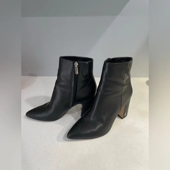 Sam Edelman Sleek Black Hilty Ankle Booties - Picture 3 of 8